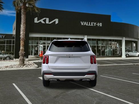 New 2026 Kia Sorento S FWD image 5