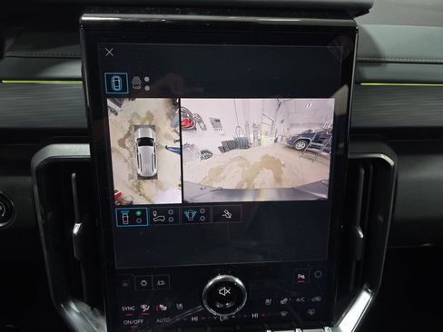 New 2026 GMC Acadia AT4 w/ Luxury Package image 26