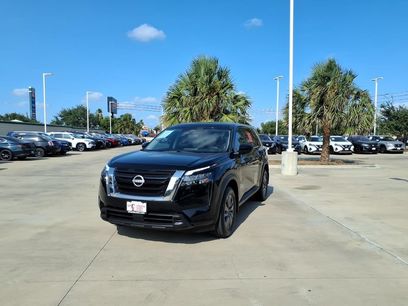 Used 2025 Nissan Pathfinder S