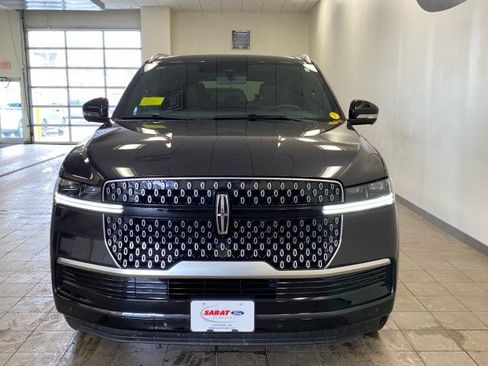 New 2026 Lincoln Navigator L Reserve AWD/4WD image 10