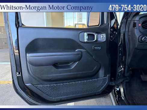 Used 2024 Jeep Wrangler Unlimited Rubicon w/ Technology Group image 14