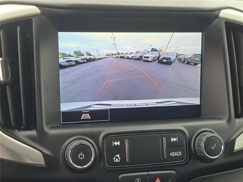 Used 2023 GMC Terrain SLT image 30