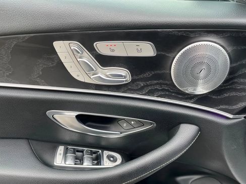 Used 2017 Mercedes-Benz E 300 4MATIC image 41