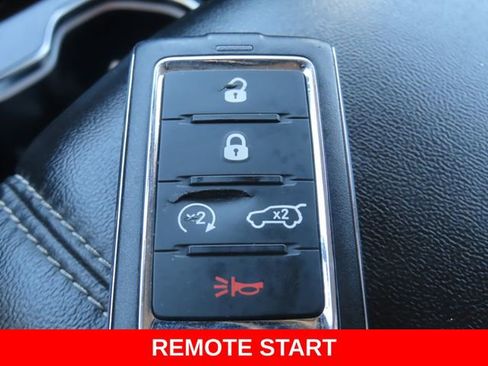 Used 2023 Jeep Grand Cherokee Limited w/ Trailer Tow Prep Group (B) AWD/4WD image 43