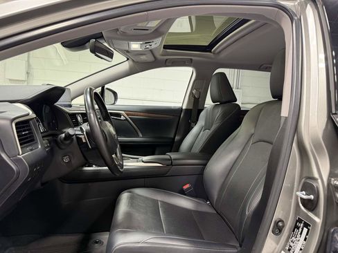 Used 2021 Lexus RX 350L Premium w/ Premium Package image 16