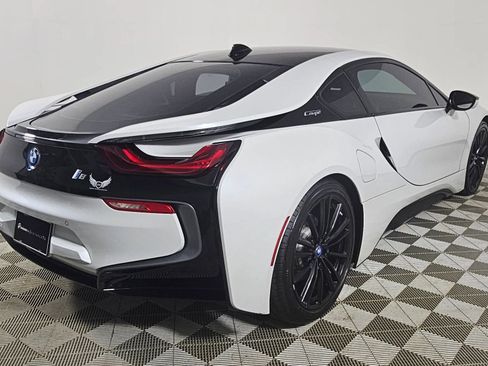 Used 2019 BMW i8 Coupe image 11