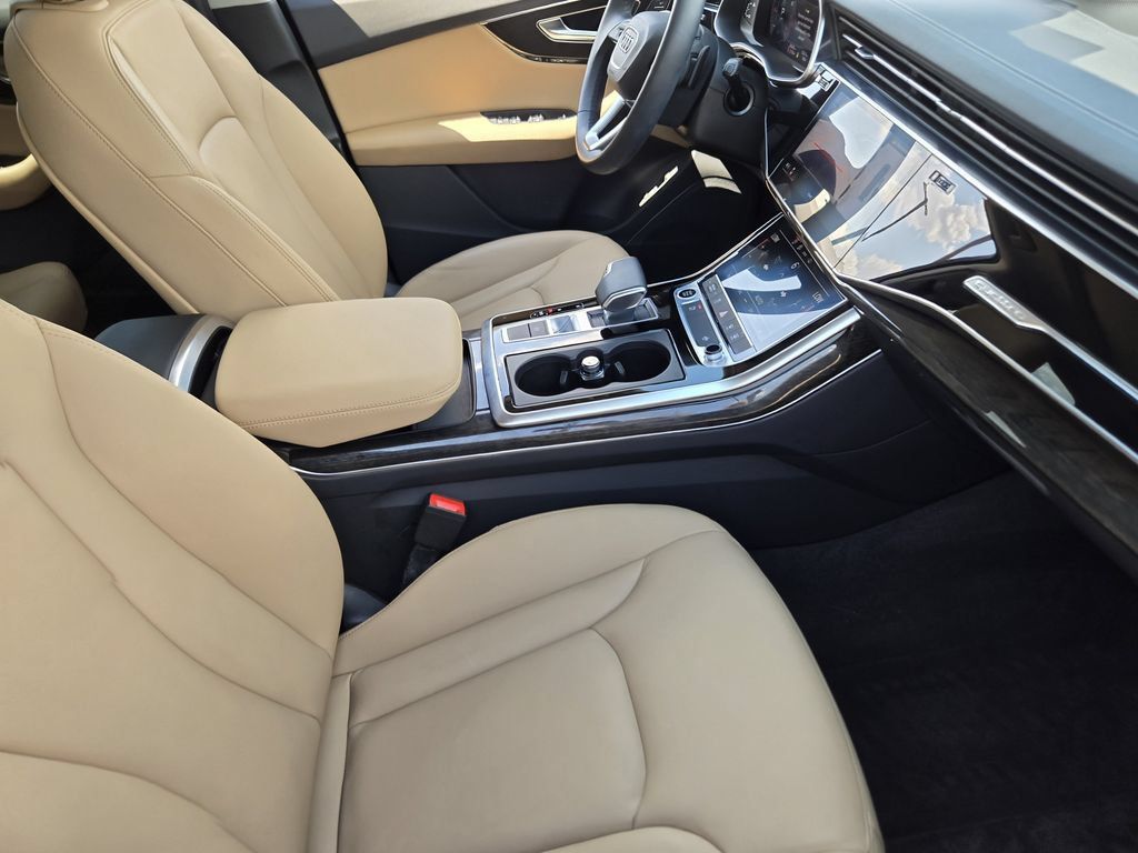 Certified 2023 Audi Q7 2.0T Premium w/ Convenience Package AWD/4WD image 18