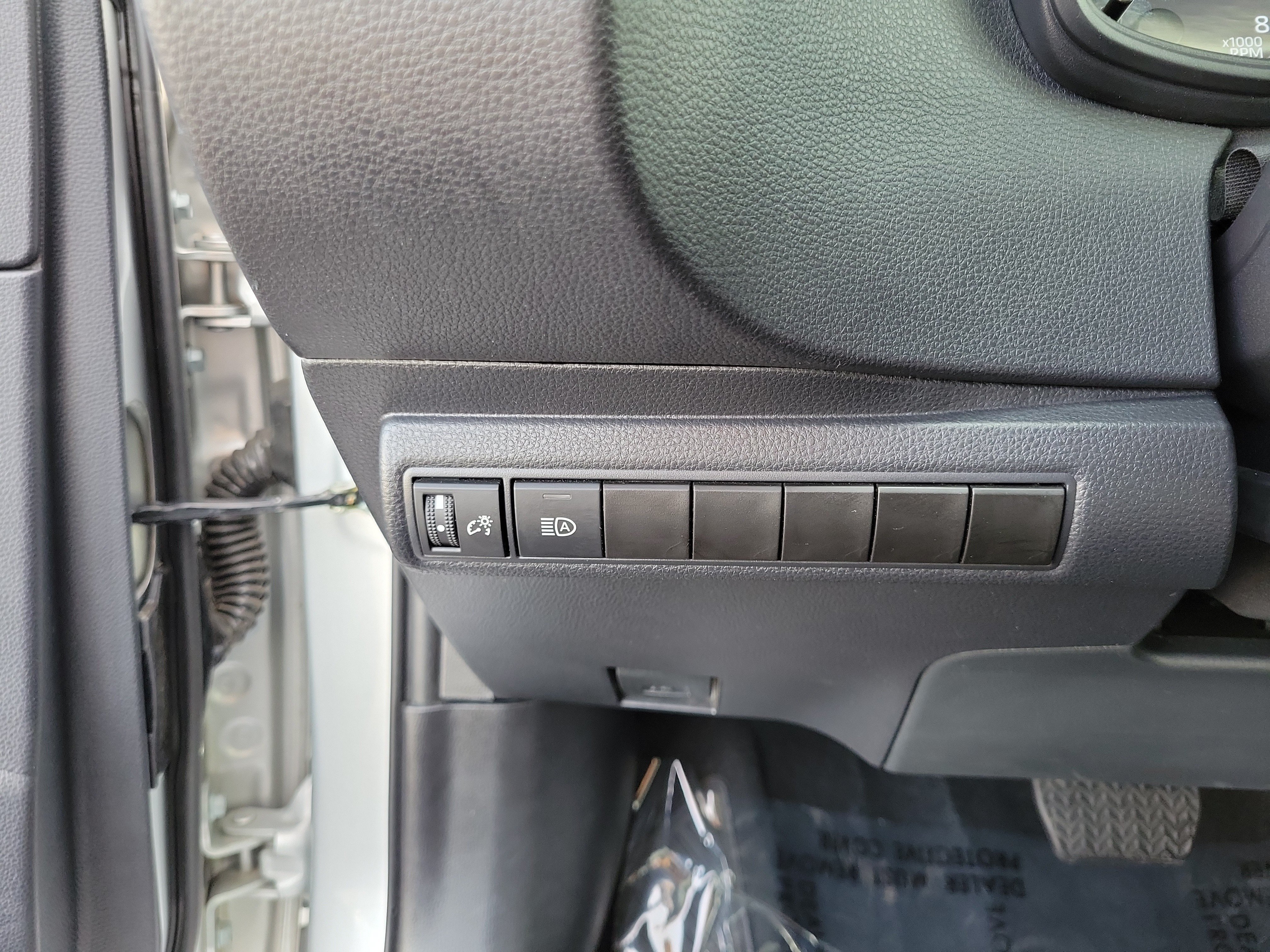 Used 2025 Toyota Corolla LE FWD image 20
