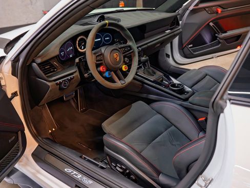 Used 2023 Porsche 911 GT3 RS image 8