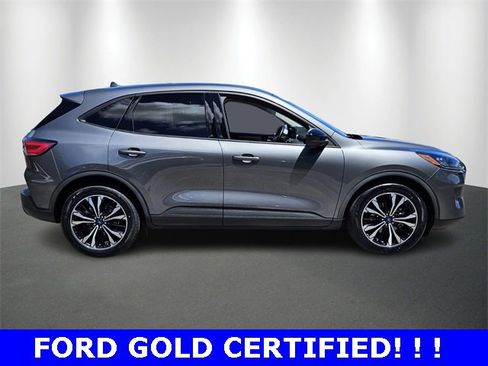 Certified 2022 Ford Escape SE w/ SE Sport Appearance Package image 5