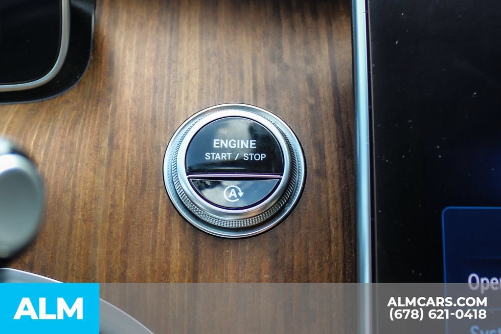 Used 2024 Mercedes-Benz C 300 Sedan image 27