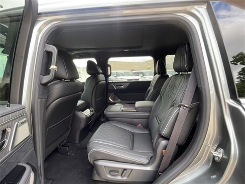 New 2026 INFINITI QX80 Autograph w/ Premium Cargo Package image 19