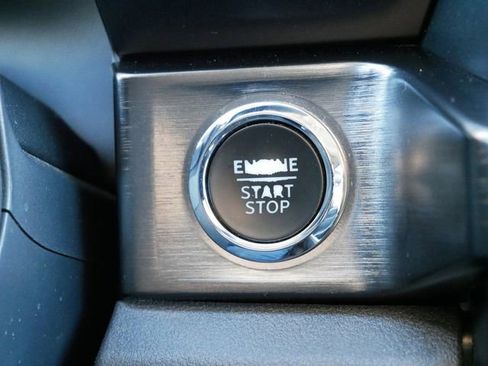 Used 2023 Ford F250 Lariat image 28