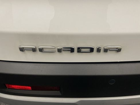 Used 2022 GMC Acadia SLT w/ Preferred Package image 25