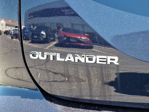 Used 2025 Mitsubishi Outlander SE AWD/4WD image 34