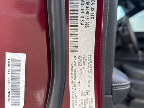 Used 2024 Jeep Grand Cherokee Altitude image 12