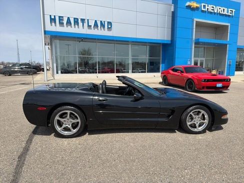 Used 2001 Chevrolet Corvette Convertible w/ Preferred Equipment Group2 RWD image 8
