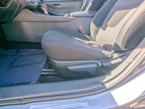 Used 2023 Nissan Sentra SV image 16