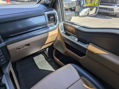 Used 2024 Ford F350 Lariat w/ Lariat Ultimate Package AWD/4WD image 17