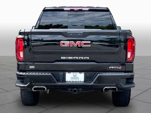 Used 2024 GMC Sierra 1500 AT4 w/ Technology Package AWD/4WD image 5