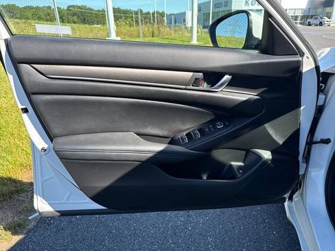Used 2021 Honda Accord LX image 23