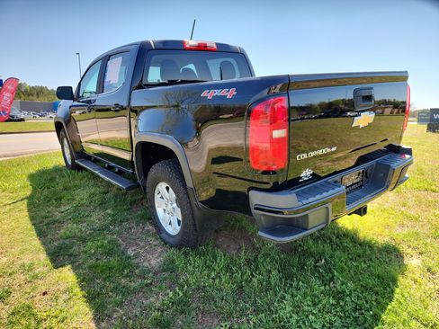 Used 2020 Chevrolet Colorado W/T w/ WT Convenience Package AWD/4WD image 5