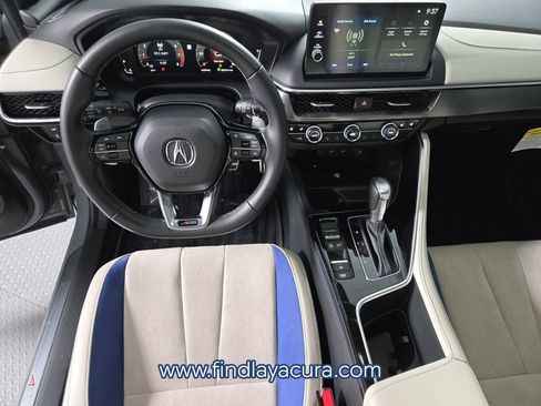 Used 2025 Acura ADX A-Spec image 13