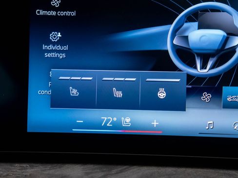 New 2026 BMW X5 xDrive50e w/ Executive Package image 25