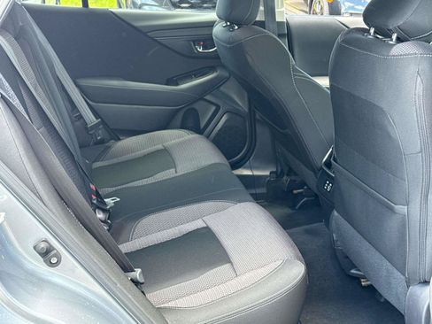 Used 2025 Subaru Outback Premium AWD/4WD image 12