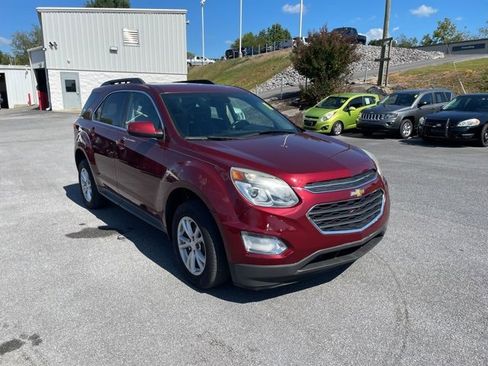 Used 2017 Chevrolet Equinox LT w/ Convenience Package image 2