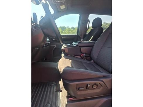 Used 2025 Chevrolet Silverado 3500 LT w/ Safety Package AWD/4WD image 6