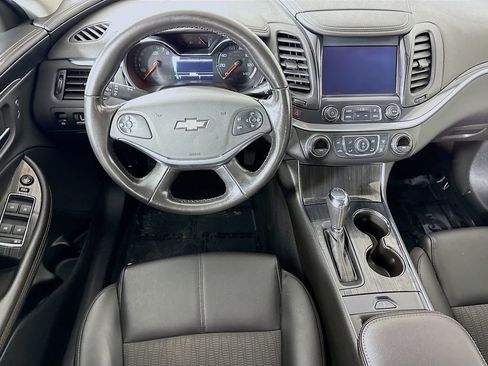 Used 2019 Chevrolet Impala LT image 3