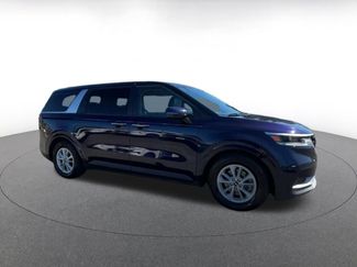Used 2023 Kia Carnival LX FWD video 2