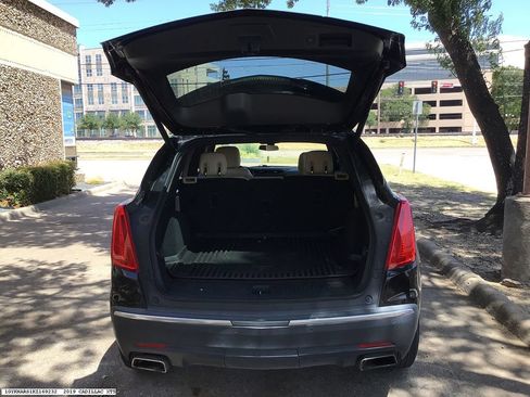 Used 2019 Cadillac XT5 FWD image 10