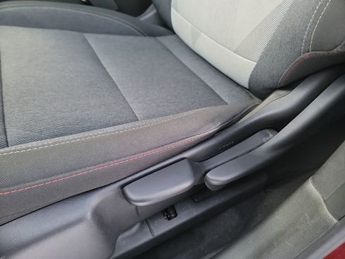 Used 2024 Chevrolet Trax RS image 12