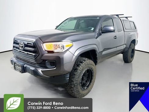 Used 2017 Toyota Tacoma SR AWD/4WD image 3