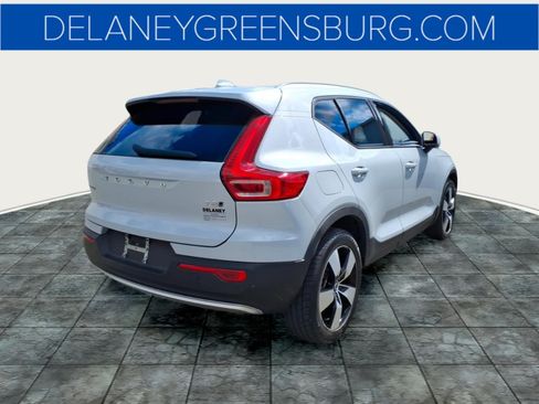 Used 2020 Volvo XC40 T5 Momentum w/ Protection Package Premier AWD/4WD image 3