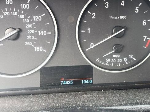 Used 2017 BMW X3 xDrive28i AWD/4WD image 2