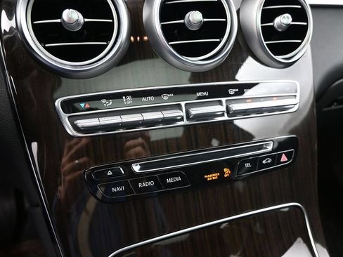 Used 2017 Mercedes-Benz GLC 300 4MATIC image 10