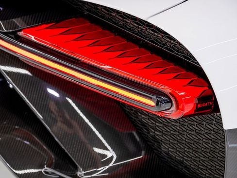 Used 2022 Bugatti Chiron Pur Sport image 47