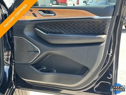 Certified 2022 Jeep Grand Cherokee Summit AWD/4WD image 27