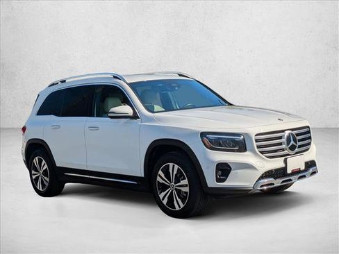 Certified 2025 Mercedes-Benz GLB 250 image 6