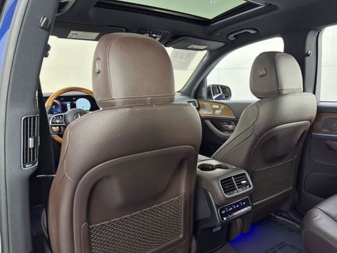 Used 2022 Mercedes-Benz GLS 450 4MATIC image 45