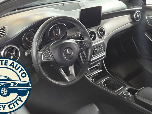 Used 2019 Mercedes-Benz GLA 250 GLA 250 image 10