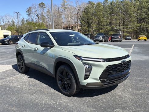 New 2026 Chevrolet Trax ACTIV image 3