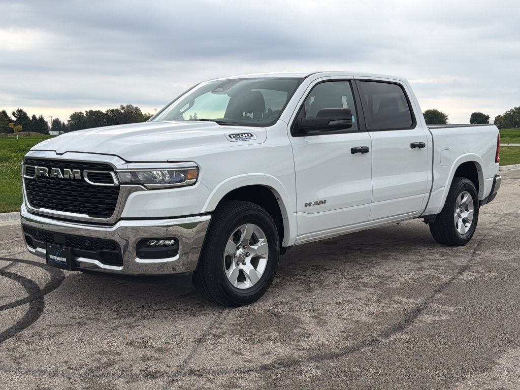 Used 2025 RAM 1500 Big Horn AWD/4WD image 2