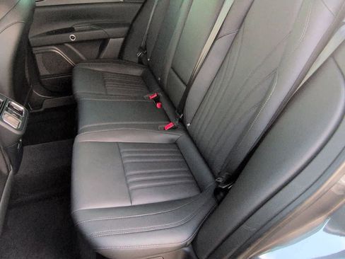 Used 2024 Maserati Grecale GT image 19