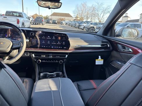 New 2026 Chevrolet Traverse RS image 16