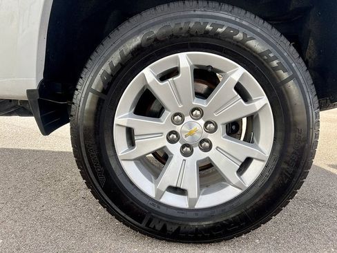 Used 2020 Chevrolet Colorado LT w/ Safety Package image 21