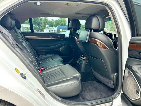 Used 2019 Genesis G90 5.0 Ultimate RWD image 20